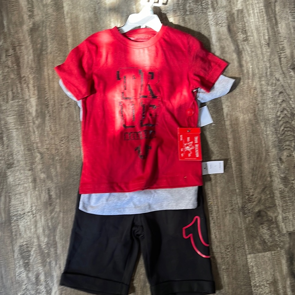 True Religion 3 piece short set size 5